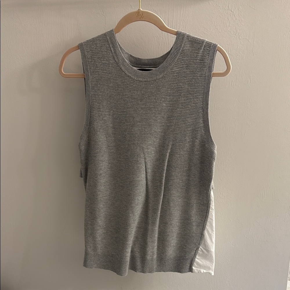 Banana Republic Gray Sleeveless Fitted Muscle Tee